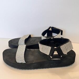 Steve Madden Sandals Size 6.5 Rhinestone Straps Velcro Rubber Black Bride Comfy